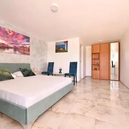 Guest house Pensiunea Chiquita