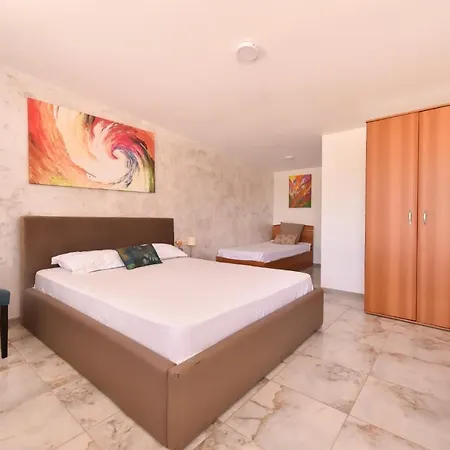 Guest house Pensiunea Chiquita